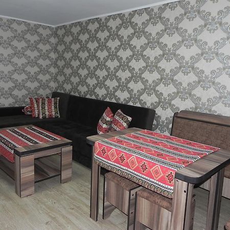 Old Yard Guest House تبليسي المظهر الخارجي الصورة
