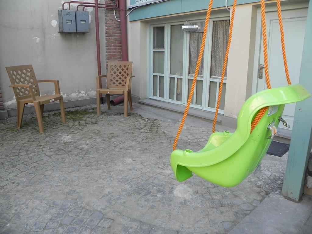 Old Yard Guest House تبليسي المظهر الخارجي الصورة