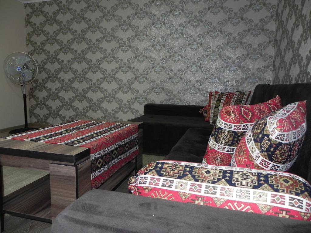 Old Yard Guest House تبليسي المظهر الخارجي الصورة