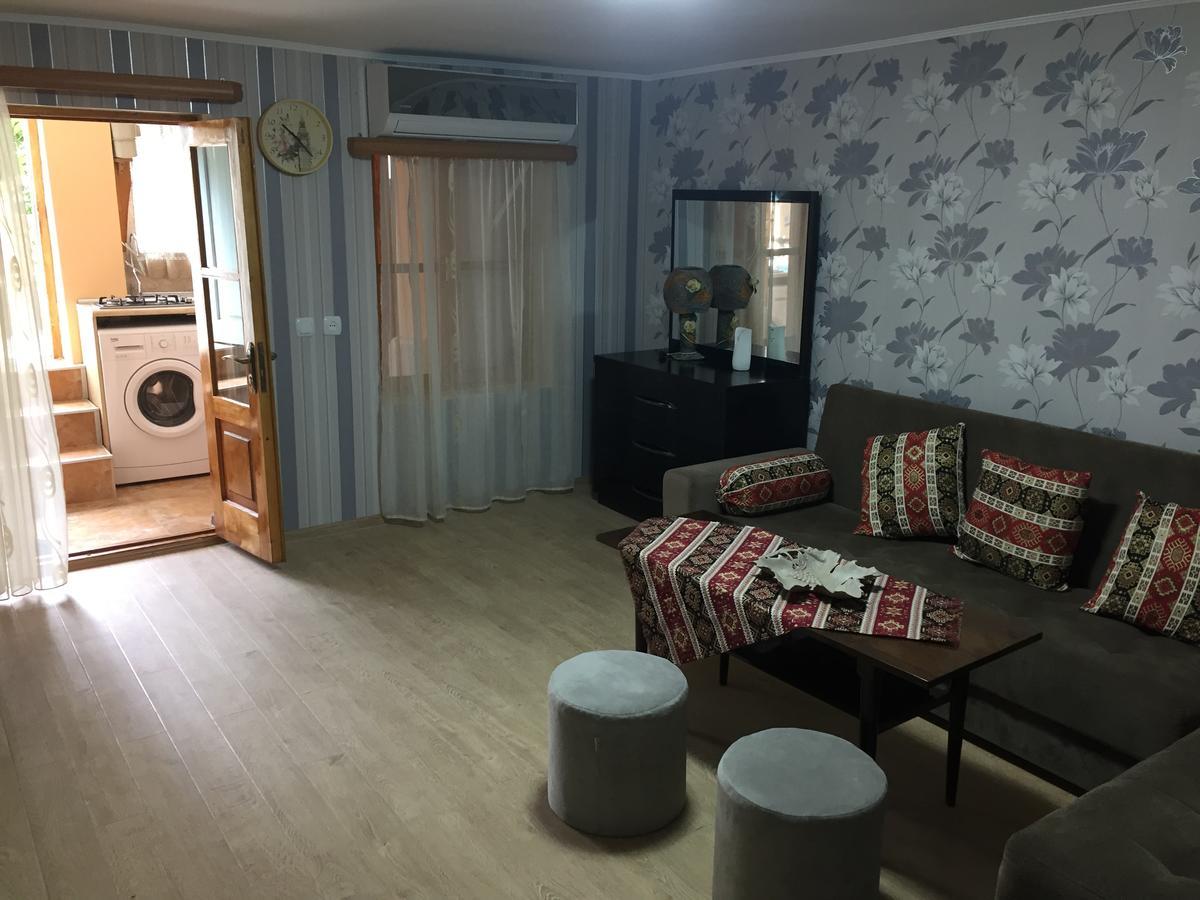 Old Yard Guest House تبليسي المظهر الخارجي الصورة